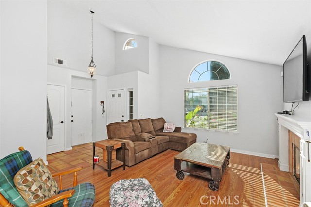 40169 Los Olivos Court, Murrieta CA: https://media.crmls.org/medias/a0d3639b-57ff-4448-9a7f-eccbb36bcac4.jpg