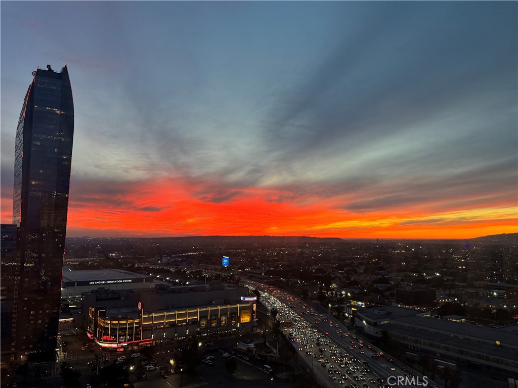 https://media.crmls.org/medias/a0d36f3c-2e22-4f8f-8dd8-a3135a21d840.jpg?preset=X-Large