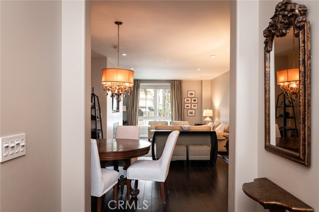 Detail Gallery Image 11 of 41 For 305 Caruso, Glendale,  CA 91210 - 2 Beds | 3 Baths