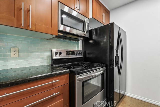 7740 Redlands Street, Playa del Rey CA: https://media.crmls.org/medias/a0d44c6b-3732-40f5-ba90-cdec656ef8d6.jpg