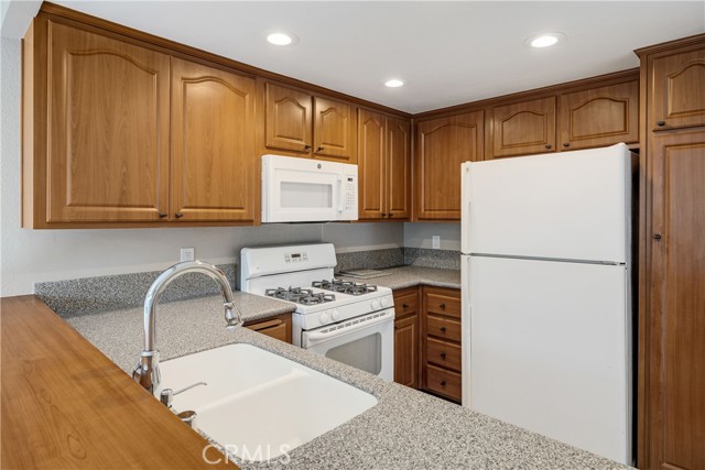Detail Gallery Image 21 of 43 For 1321 via Sebastian #12,  San Pedro,  CA 90732 - 2 Beds | 2 Baths
