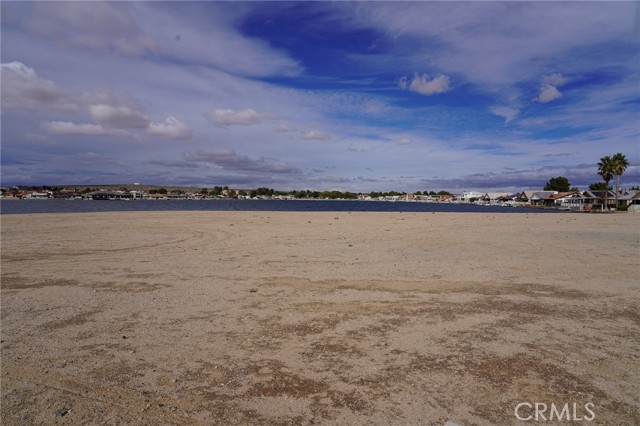 Detail Gallery Image 2 of 15 For 27160 Vista #37,  Helendale,  CA 92342 - 2 Beds | 2 Baths