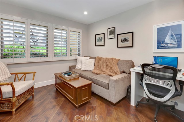 Detail Gallery Image 16 of 37 For 515 Bay Hill Dr, Newport Beach,  CA 92660 - 2 Beds | 2/1 Baths