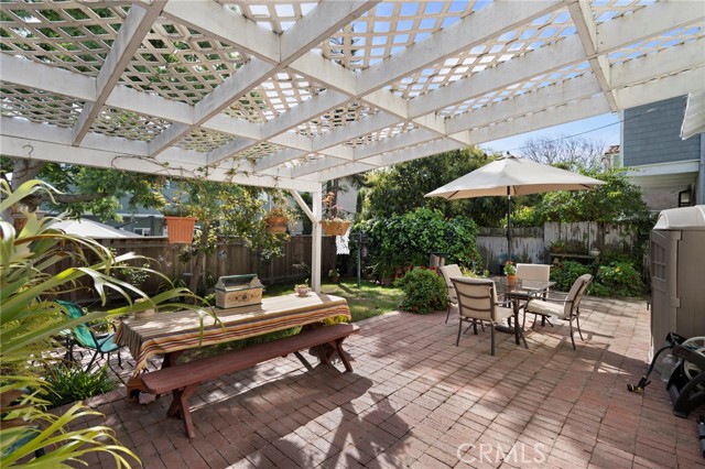 1300 Walnut Ave, Manhattan Beach, California 90266, 4 Bedrooms Bedrooms, ,2 BathroomsBathrooms,Residential,Sold,Walnut Ave,PV22057312