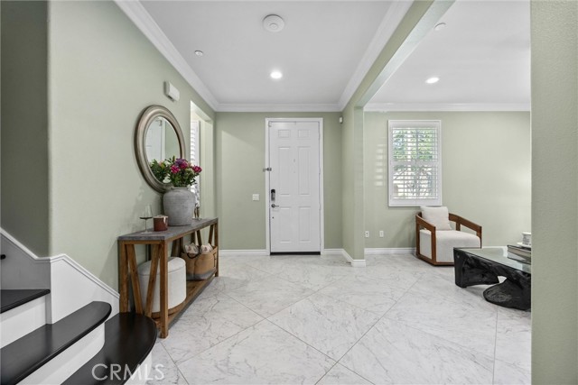 28537 Vista Del Rio Drive, Valencia CA: https://media.crmls.org/medias/a0d50380-f21c-4f70-90af-bf7eb7389c83.jpg