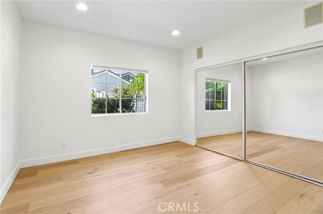22501 Marilla Street photo 35
