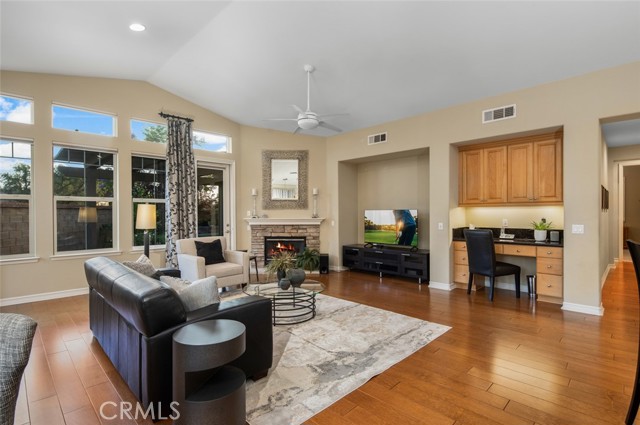 2236 Saratoga Lane, Glendora CA: https://media.crmls.org/medias/a0d5acd0-bfca-4705-b428-6797a72da614.jpg