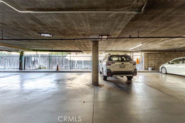 Detail Gallery Image 35 of 36 For 5460 White Oak, Encino,  CA 91316 - 2 Beds | 2 Baths