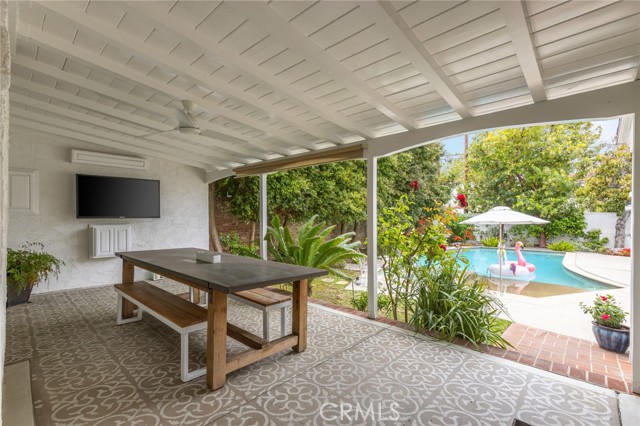 Detail Gallery Image 37 of 70 For 4225 Myrtle Ave, Long Beach,  CA 90807 - 5 Beds | 3/1 Baths