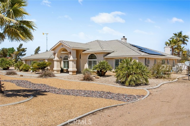 Detail Gallery Image 7 of 72 For 10978 El Centro Rd, Oak Hills,  CA 92344 - 4 Beds | 3 Baths