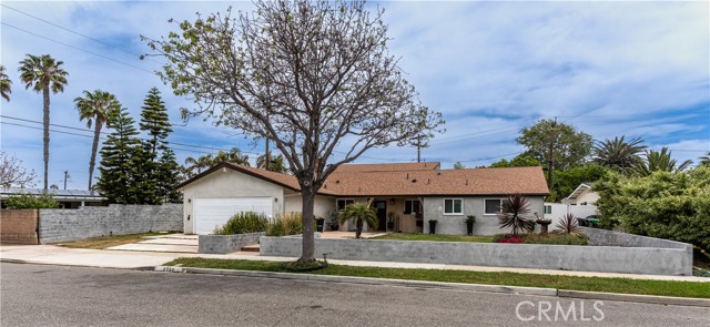 2750 San Carlos Lane, Costa Mesa CA: https://media.crmls.org/medias/a0dae00e-4d36-4e32-a13a-d26948ddcf8f.jpg