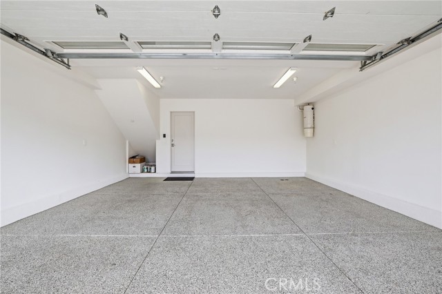 Detail Gallery Image 52 of 67 For 1745 Spreckels Ln, Redondo Beach,  CA 90278 - 3 Beds | 4/1 Baths