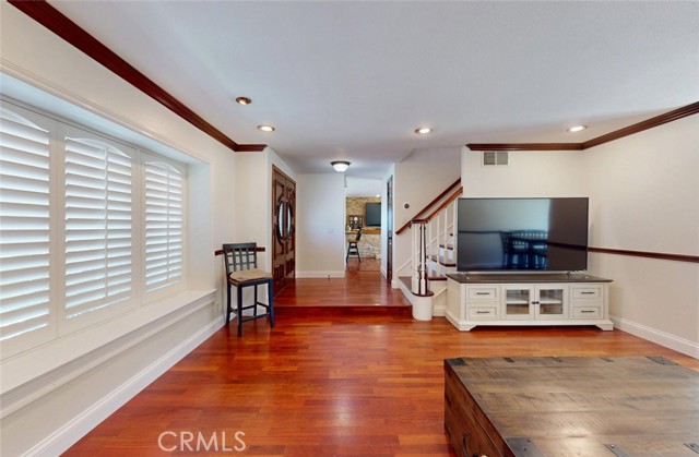 Detail Gallery Image 7 of 71 For 8492 Spring Cir, Huntington Beach,  CA 92646 - 4 Beds | 2/1 Baths