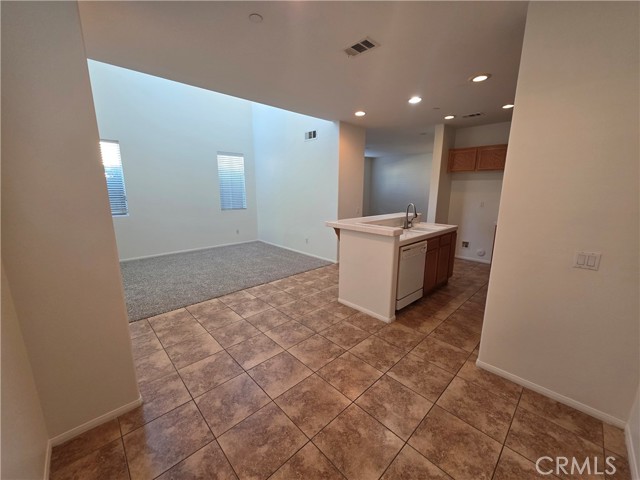 Detail Gallery Image 7 of 25 For 2035 E Harvard Privado, Ontario,  CA 91764 - 3 Beds | 2/1 Baths