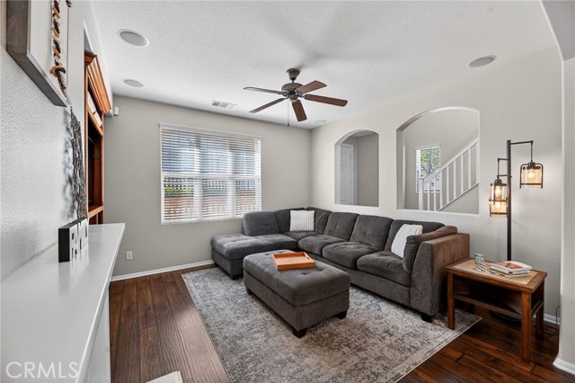 Detail Gallery Image 11 of 46 For 35715 Plume Ln, Murrieta,  CA 92562 - 3 Beds | 2/1 Baths