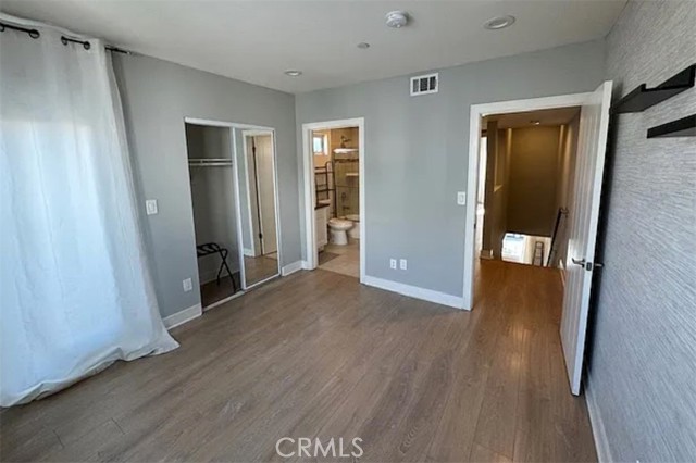 Detail Gallery Image 12 of 17 For 427 1/2 N Heliotrope Dr, Los Angeles,  CA 90004 - 2 Beds | 2/1 Baths