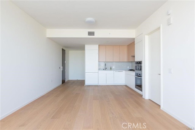 877 Francisco St #1501, Los Angeles, CA 90017