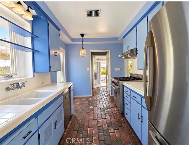 6548 Colbath photo 12
