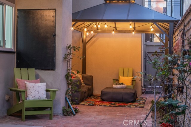 23 65th Place, Long Beach CA: https://media.crmls.org/medias/a0defe65-295d-4e30-b3fb-35e7765f8d99.jpg