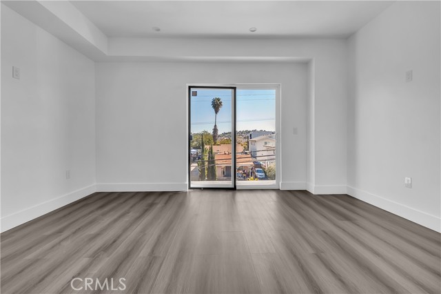 Front Image Thumbnail for CRDW25217709