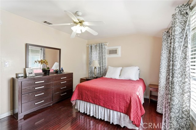 Detail Gallery Image 25 of 33 For 18149 Saticoy, Reseda,  CA 91335 - 3 Beds | 2 Baths