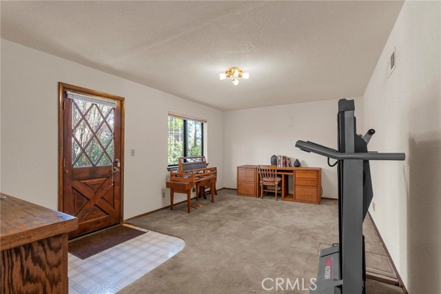 996 Eagle Road, Wrightwood CA: https://media.crmls.org/medias/a0e165b7-1ca9-4806-8780-6a67b46e441e.jpg