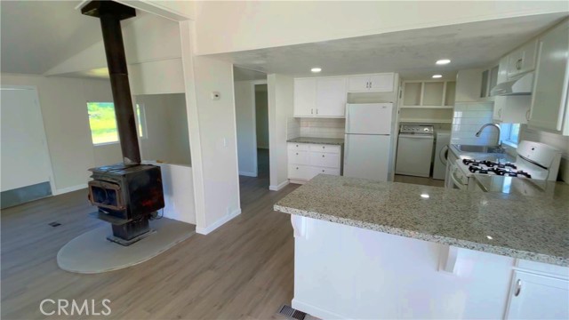 5440 Darrah Road, Mariposa CA: https://media.crmls.org/medias/a0e1eb7d-7291-46ce-85d6-a8f1f4e19cff.jpg