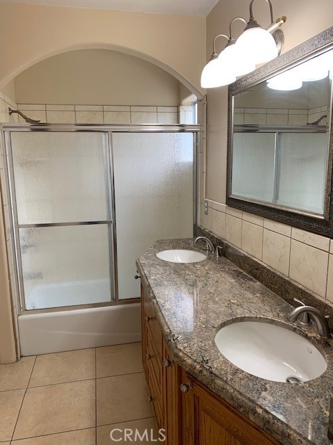 Detail Gallery Image 12 of 18 For 3007 Olive St, Huntington Park,  CA 90255 - 4 Beds | 2 Baths