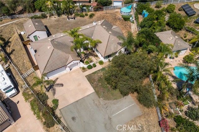 731 Oak Glade Drive, Fallbrook CA: https://media.crmls.org/medias/a0e28350-c69b-46ab-b3bd-e33ce22d74bd.jpg