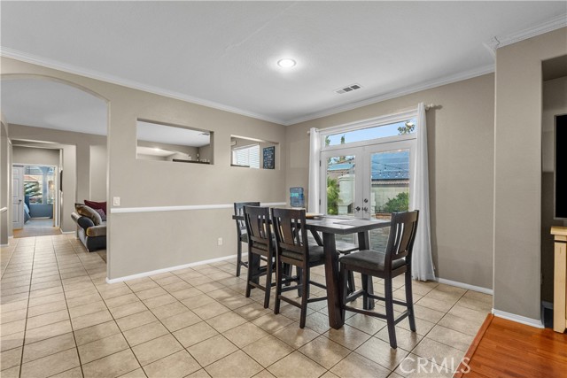 Detail Gallery Image 17 of 59 For 39926 Meadowcrest Way, Palmdale,  CA 93551 - 5 Beds | 3 Baths