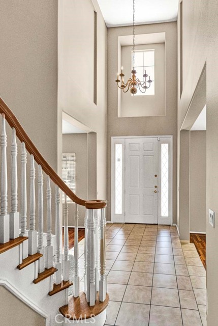 23261 Castle Rock, Mission Viejo CA: https://media.crmls.org/medias/a0e42c5d-1600-4e23-b604-c1e157568bfa.jpg