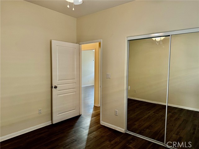 Detail Gallery Image 14 of 26 For 18930 Sherman Way #17,  Reseda,  CA 91335 - 4 Beds | 3 Baths