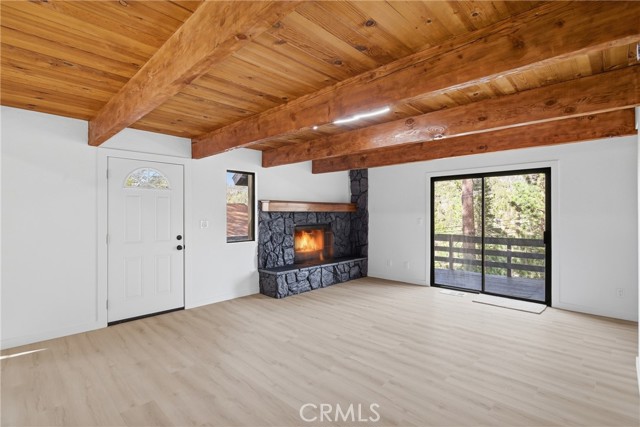 Detail Gallery Image 7 of 47 For 2386 Independence Ln, Running Springs,  CA 92382 - 2 Beds | 1/1 Baths