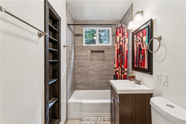 Detail Gallery Image 12 of 43 For 355 Hartman Cir, Cedarpines Park,  CA 92322 - 3 Beds | 3 Baths