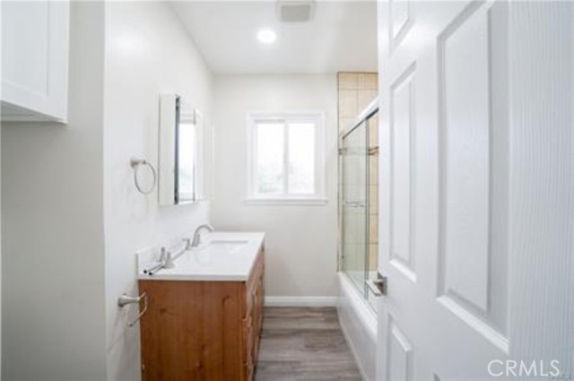 Detail Gallery Image 27 of 32 For 17023 Burton, Van Nuys,  CA 91406 - 4 Beds | 2 Baths