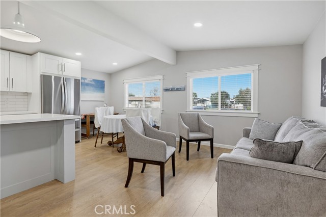 Detail Gallery Image 4 of 31 For 16222 Monterey Ln #79,  Huntington Beach,  CA 92649 - 2 Beds | 2 Baths