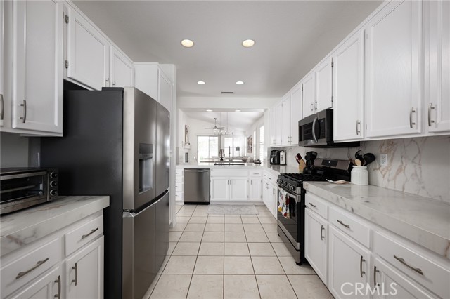 Detail Gallery Image 7 of 44 For 29403 Hidden Lake, Menifee,  CA 92584 - 3 Beds | 2 Baths