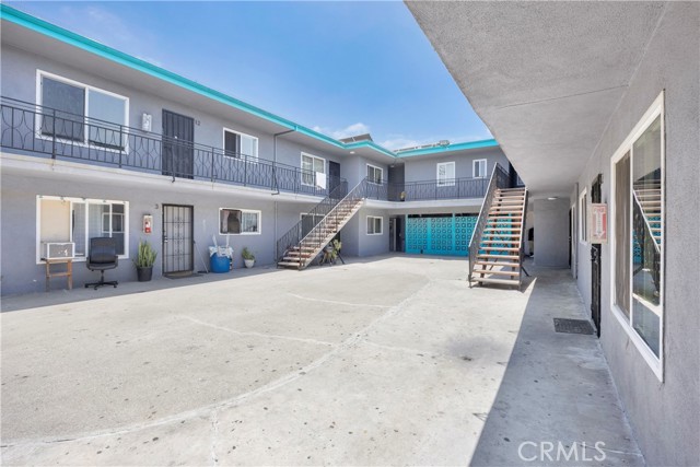 1212 W 107th Street, Los Angeles CA: https://media.crmls.org/medias/a0e9159c-895e-48fe-95c2-ab7e58e94a52.jpg