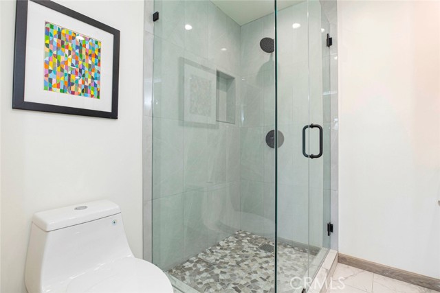 Detail Gallery Image 25 of 36 For 1754 N Berendo St #B,  Los Angeles,  CA 90027 - 3 Beds | 2/1 Baths