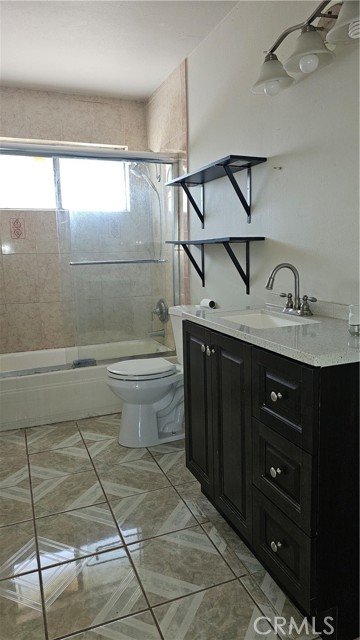 Detail Gallery Image 9 of 21 For 2101 S Pacific Ave #80,  Santa Ana,  CA 92704 - 2 Beds | 1/1 Baths