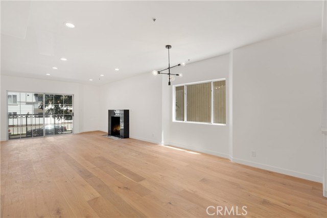 1871 Greenfield Avenue, Los Angeles CA: https://media.crmls.org/medias/a0eb3058-2442-4630-ac1e-024b6acfa4d5.jpg