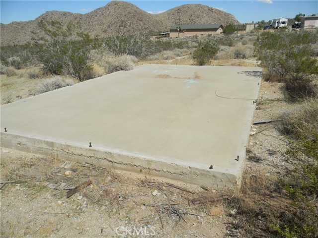 CEMENT SLAB 15' X 25'