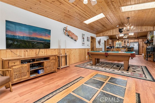 Detail Gallery Image 14 of 34 For 40356 Cliff Ln, Big Bear Lake,  CA 92315 - 2 Beds | 2 Baths