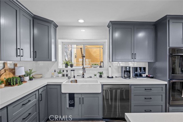 19151 Diplomat Avenue, Corona CA: https://media.crmls.org/medias/a0ed0f6b-9b37-46ac-b4b9-40f732a4fca8.jpg