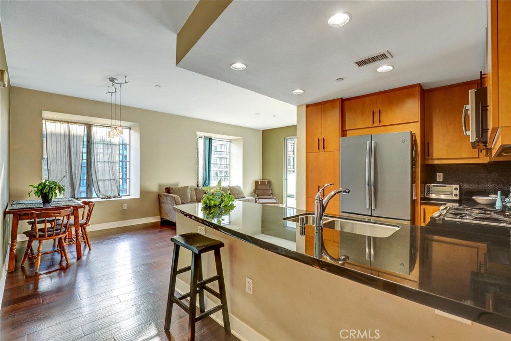 150 The Promenade North #409