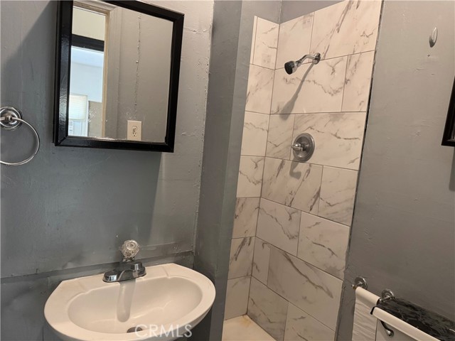 3499 Lemon Street, Riverside CA: https://media.crmls.org/medias/a0edded6-9ccf-4a67-8319-1d45f9b2541e.jpg