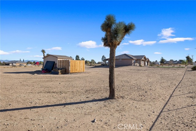 Detail Gallery Image 33 of 44 For 11195 White Rd, Victorville,  CA 92392 - 4 Beds | 3 Baths