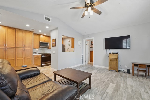 Detail Gallery Image 9 of 25 For 6 Pica Flor #58,  Rancho Santa Margarita,  CA 92688 - 1 Beds | 1 Baths