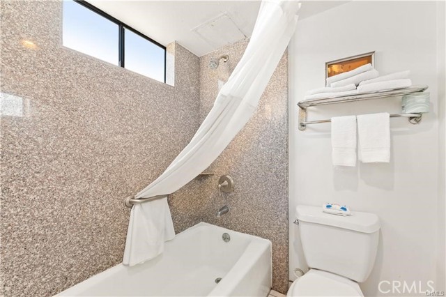 Image 27 of 43 For 2156 Colorado Boulevard