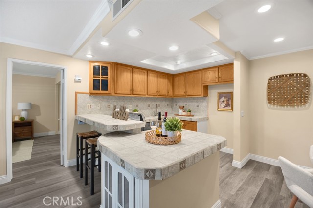 Detail Gallery Image 2 of 34 For 3020 Associated Rd #110,  Fullerton,  CA 92835 - 2 Beds | 2 Baths